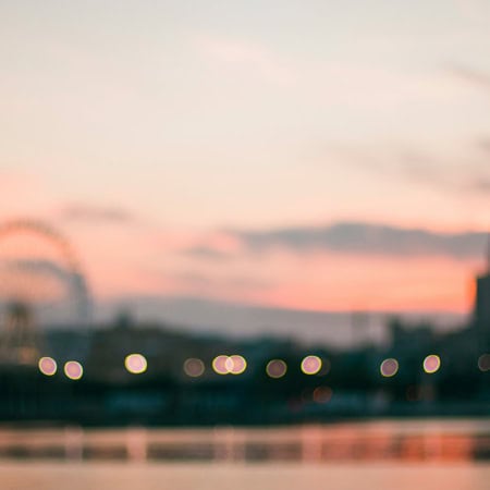 Backdrop: Bokeh Riesenrad Fluss