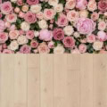 Fotohintergrund 2in1: Rosenwand Rosé mit hellen Dielen – Ausschnitt 200 x 400 cm